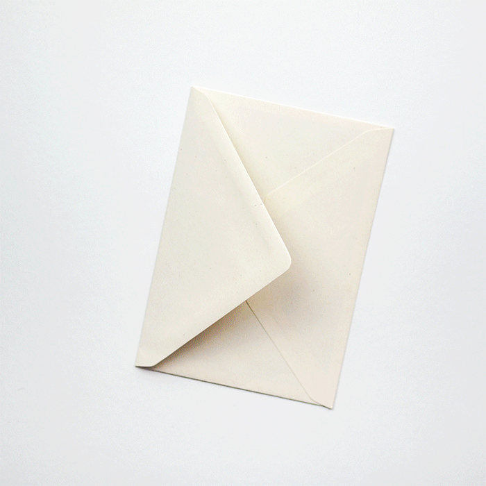 Grußkarte mit Illustration ‚Lavendel im Glas‘ auf warmem Braun; 11,5 × 15 cm, 300-g/m² Karton, elfenbeinfarbener Recycling-Umschlag